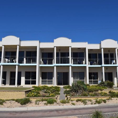 Christies Seahorse Holiday Townhouses Port Noarlunga エクステリア 写真