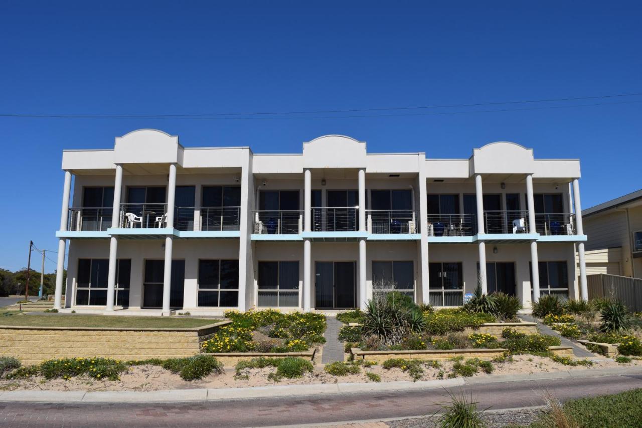 Christies Seahorse Holiday Townhouses Port Noarlunga エクステリア 写真
