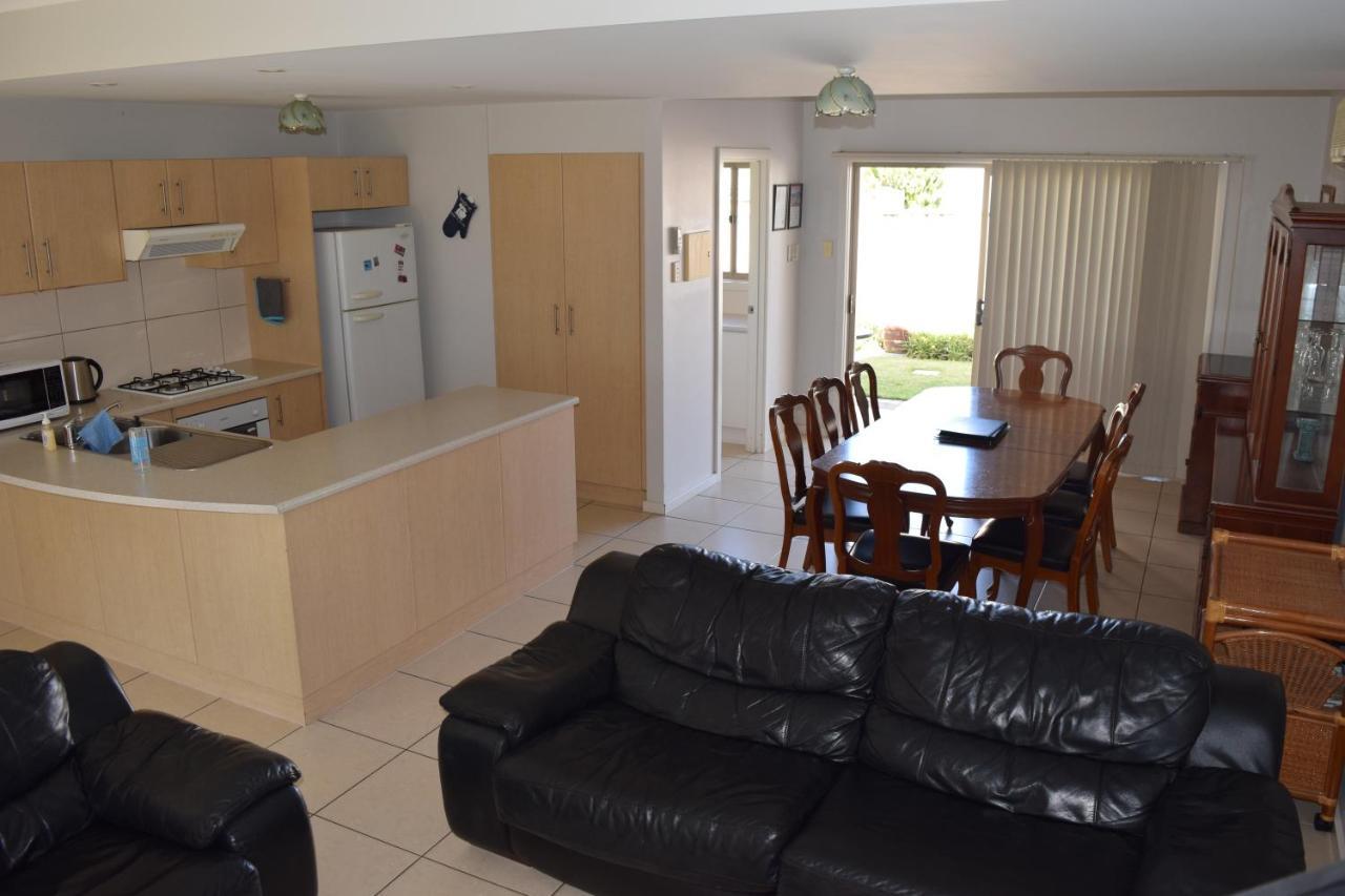 Christies Seahorse Holiday Townhouses Port Noarlunga エクステリア 写真