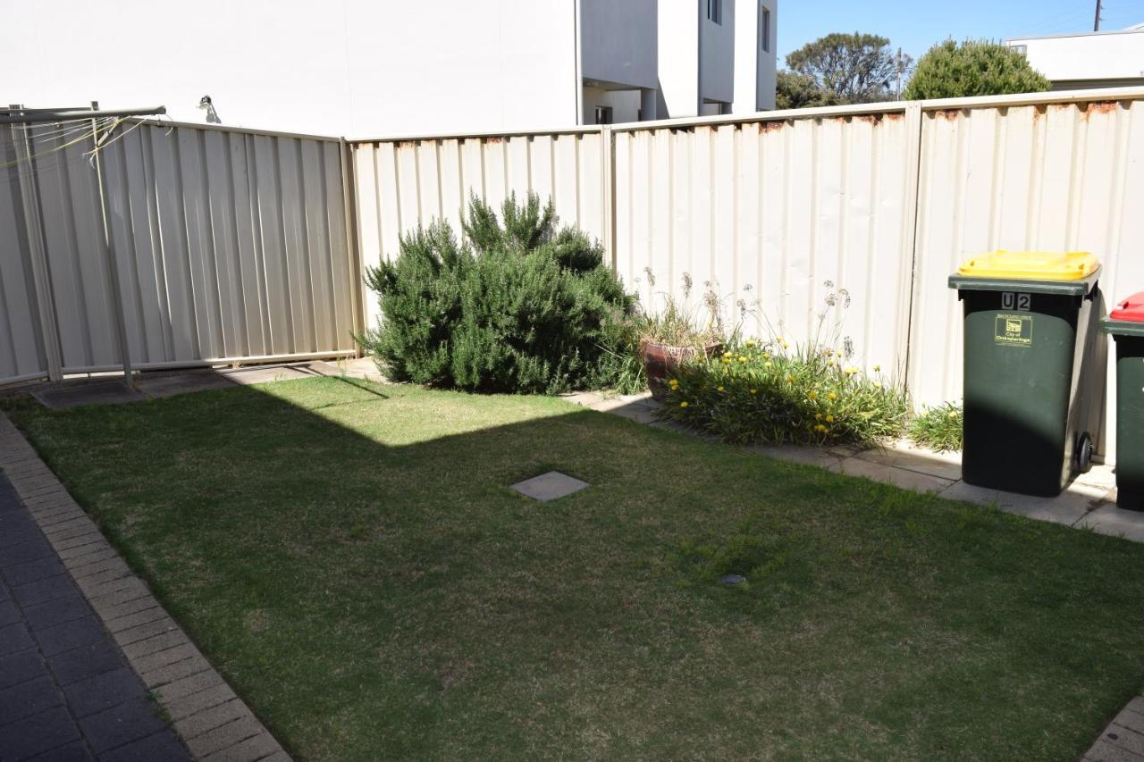 Christies Seahorse Holiday Townhouses Port Noarlunga エクステリア 写真